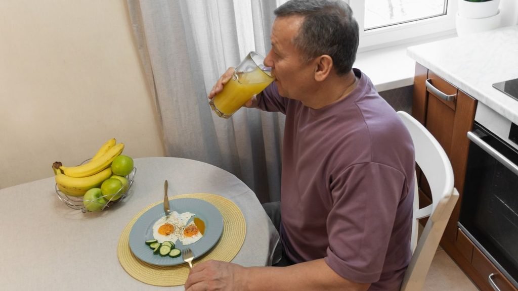 Pack Some Lunches and Make Routine Drinks at Home