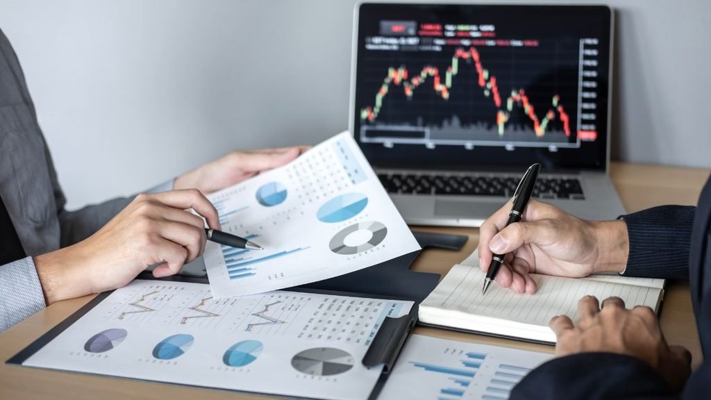 They Keep Investing Simple Enough to Stick With It