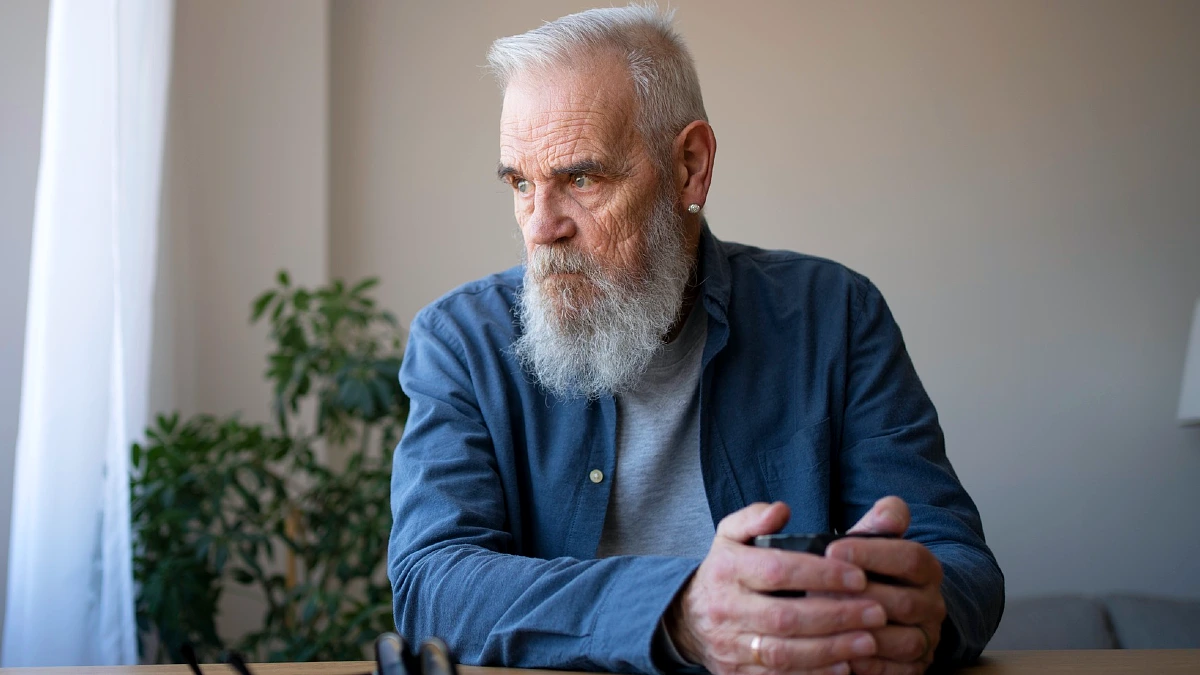 The Real Psychology Behind Why Senior Men Over 60 Cut People Off